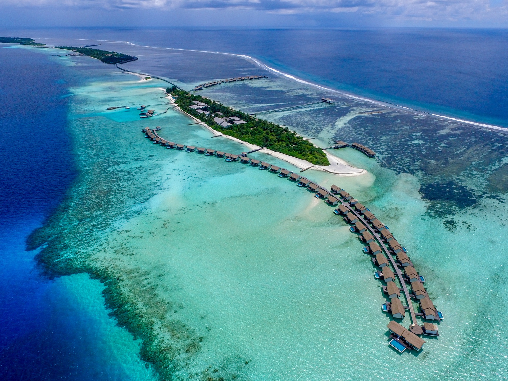 5-star Maldives water villa escape incl. breakfast & dinner