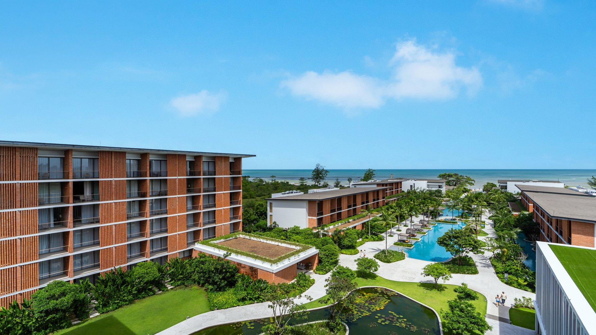 5-star Pullman Khao Lak incl. breakfast, massages & cocktails